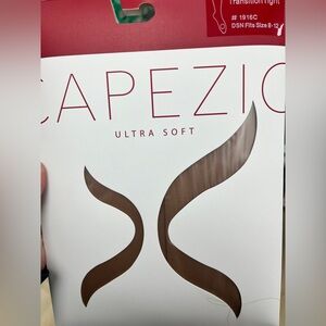 1916C Capezio UltraSoft transition children’s Tights color DARK SUNTAN size 8-12